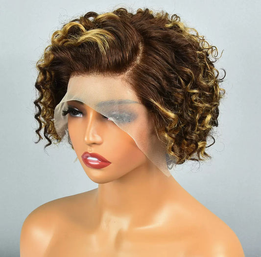Perruque Lace Front P4/27 – Boucles Définies Courtes | 100% Cheveux Humains Naturels