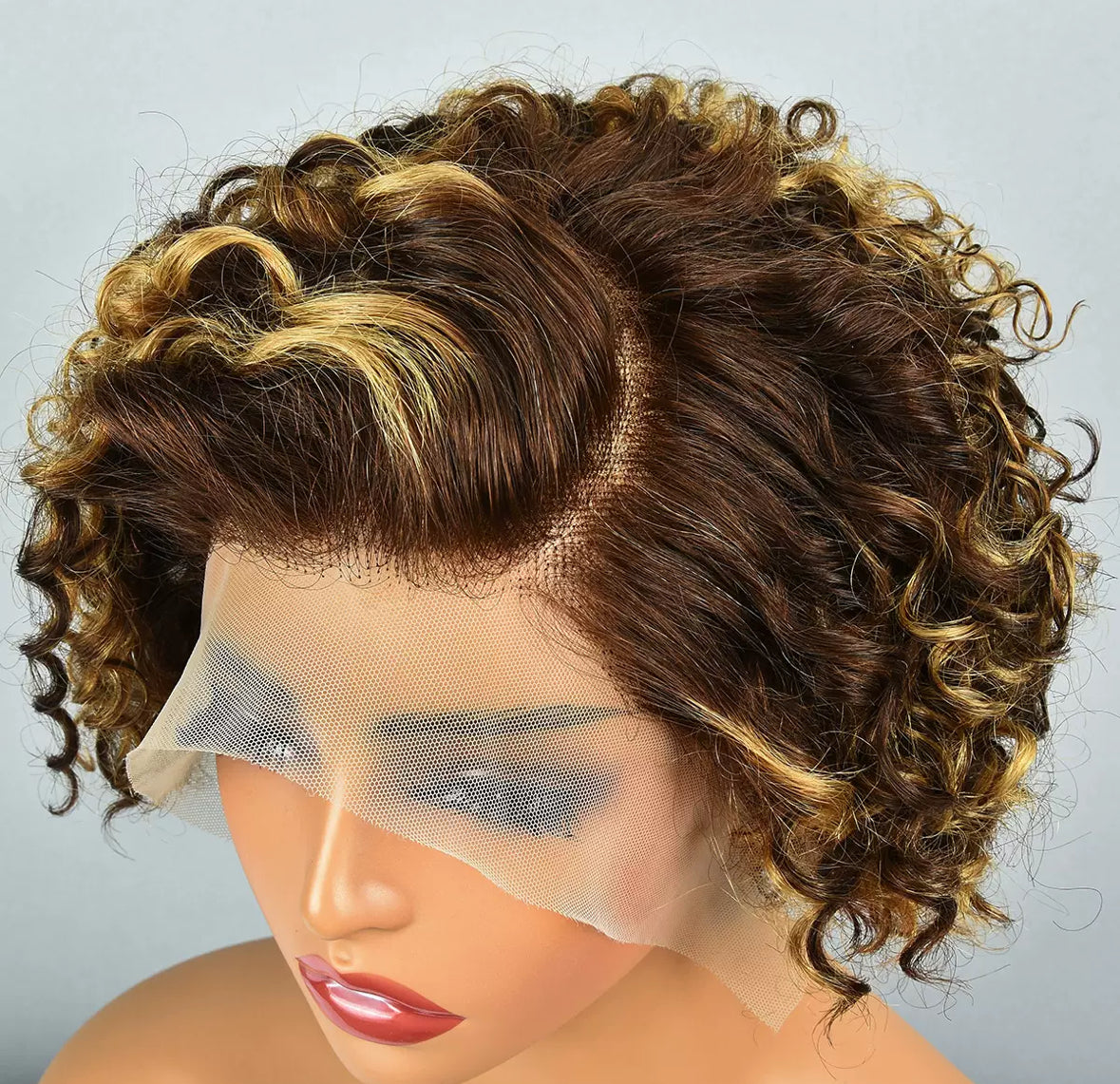 Perruque Lace Front P4/27 – Boucles Définies Courtes | 100% Cheveux Humains Naturels